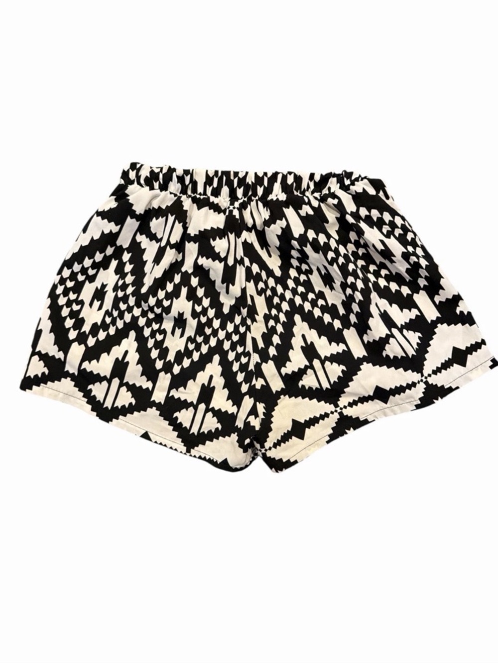 Julie Billiart- Geometic flowy shorts silk material - size small